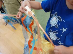 園内が海の中に（４・５歳児造形遊び）